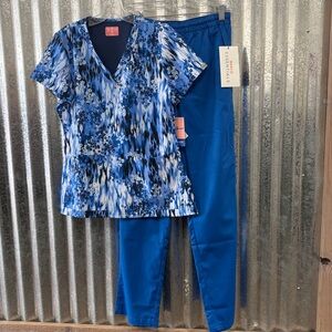 Women’s Scrub Set-Print Top-Royal Scrub Pants-S top/XS Regular Length Pants